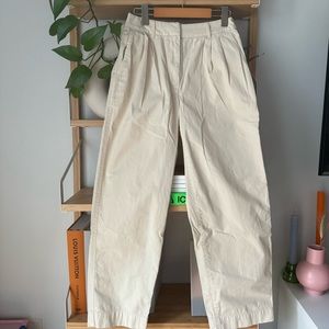 Aritzia Wilfred cream coloured chino pants